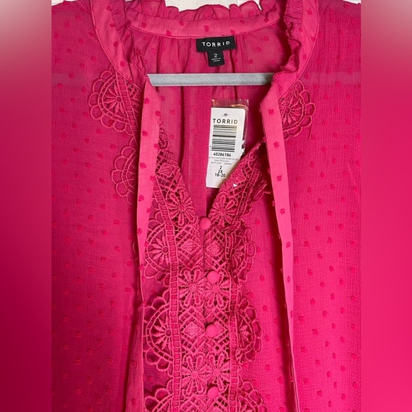 NWT Torrid Women’s Plus Size Chiffon Dot Blouse, Size 2X, Pink - Picture 7 of 7